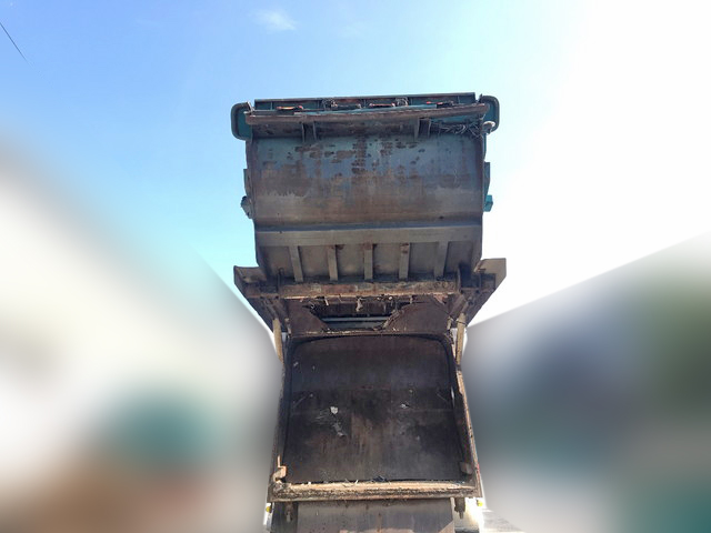 いすゞギガパッカー車（塵芥車）大型（10t）[写真08]