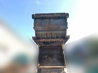 いすゞギガパッカー車（塵芥車）大型（10t）[写真08]