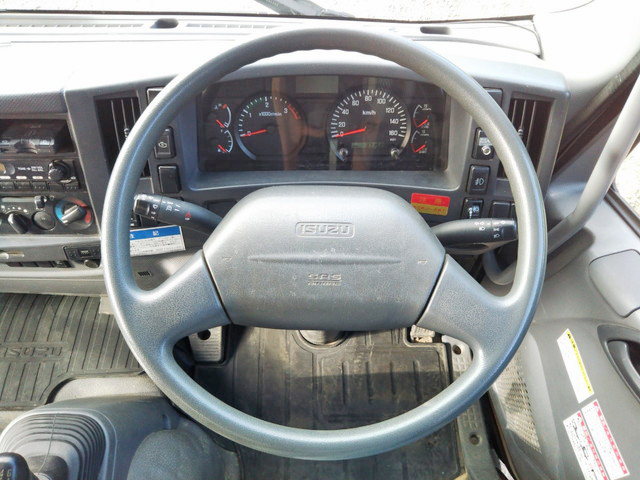 いすゞフォワードクレーン4段中型（4t）[写真36]