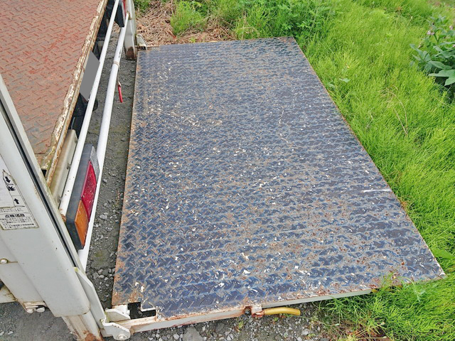 いすゞエルフ平ボディ小型（2t・3t）[写真15]