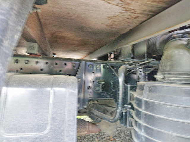 いすゞエルフ平ボディ小型（2t・3t）[写真18]