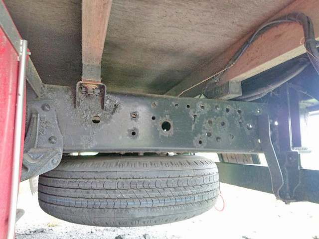 いすゞエルフ平ボディ小型（2t・3t）[写真21]