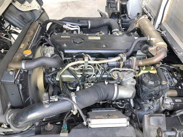 いすゞエルフ幌ウイング小型（2t・3t）[写真30]