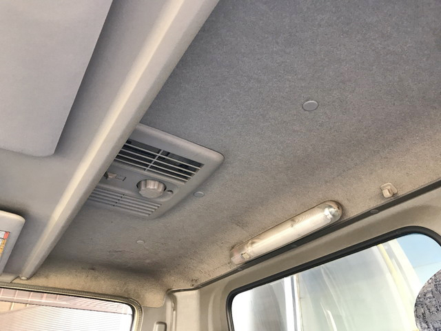 いすゞエルフ幌ウイング小型（2t・3t）[写真36]