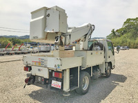 いすゞエルフ高所作業車小型（2t・3t）[写真02]