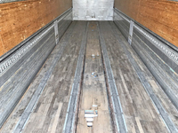 いすゞギガアルミウイング大型（10t）[写真13]