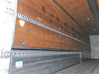 いすゞギガアルミウイング大型（10t）[写真14]