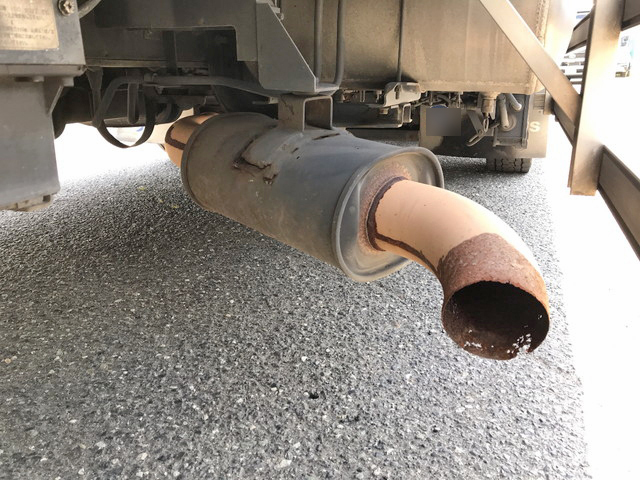 いすゞギガアルミウイング大型（10t）[写真28]