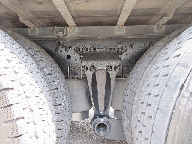 日野プロフィア幌ウイング大型（10t）[写真10]