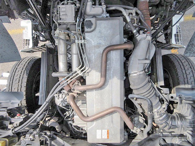 日野プロフィア幌ウイング大型（10t）[写真15]