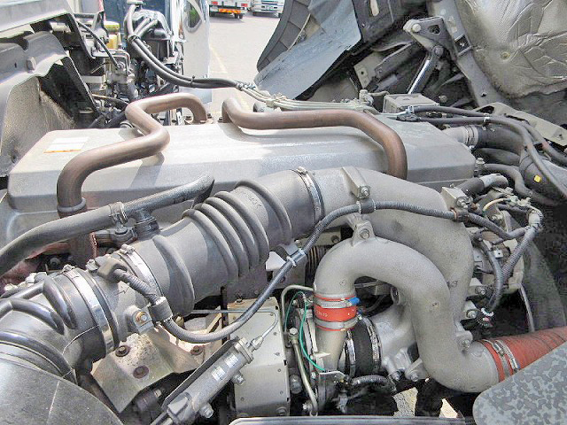 日野プロフィア幌ウイング大型（10t）[写真17]