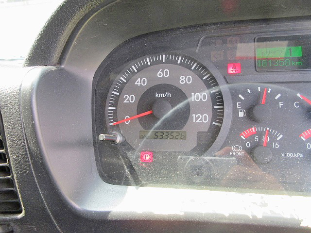 日野プロフィア幌ウイング大型（10t）[写真22]