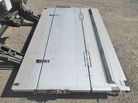 いすゞエルフアルミバン小型（2t・3t）[写真11]