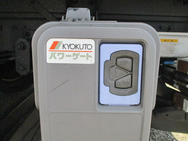 いすゞエルフアルミバン小型（2t・3t）[写真13]