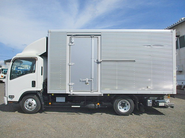 いすゞエルフアルミバン小型（2t・3t）[写真05]