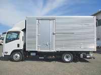 いすゞエルフアルミバン小型（2t・3t）[写真05]