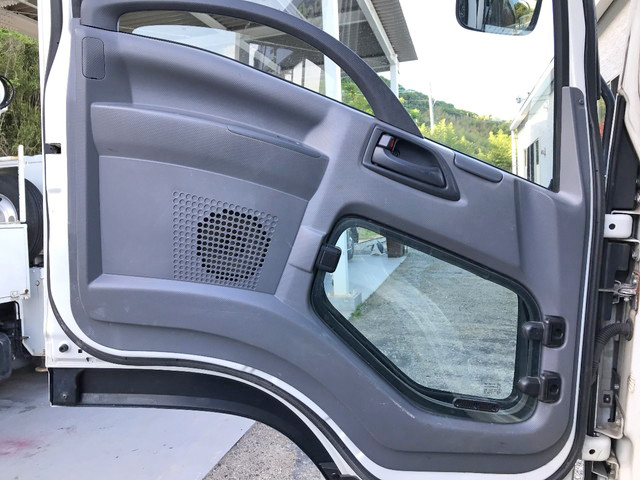 いすゞフォワードクレーン4段中型（4t）[写真30]