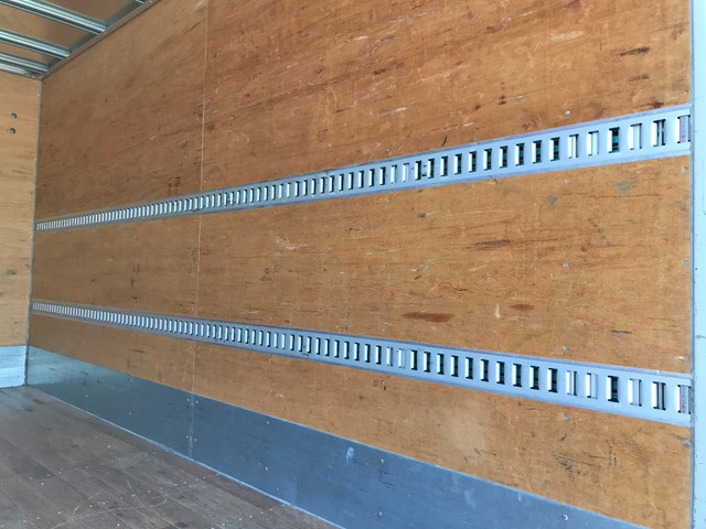 いすゞエルフアルミバン小型（2t・3t）[写真16]