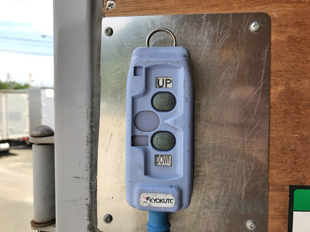 いすゞエルフアルミバン小型（2t・3t）[写真17]