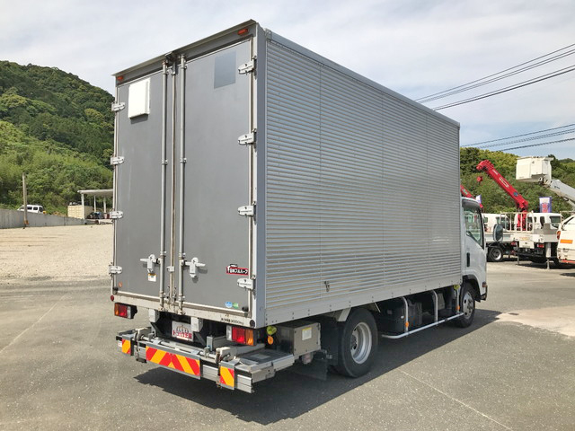 いすゞエルフアルミバン小型（2t・3t）[写真02]