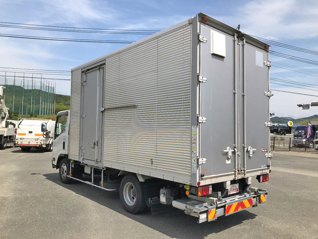 いすゞエルフアルミバン小型（2t・3t）[写真04]
