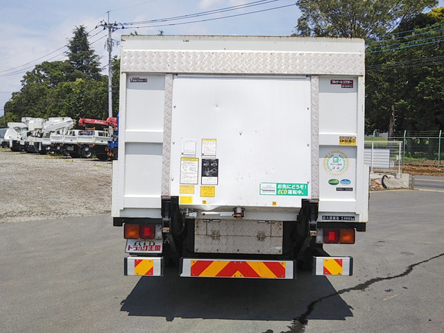 三菱ふそうキャンタークレーン4段小型（2t・3t）[写真10]