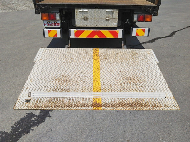 三菱ふそうキャンタークレーン4段小型（2t・3t）[写真12]