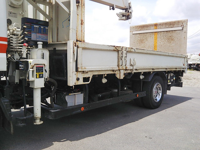 三菱ふそうキャンタークレーン4段小型（2t・3t）[写真17]