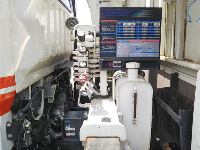 三菱ふそうキャンタークレーン4段小型（2t・3t）[写真20]