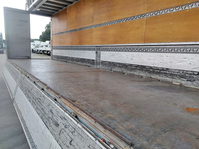 日野プロフィアアルミウイング大型（10t）[写真12]