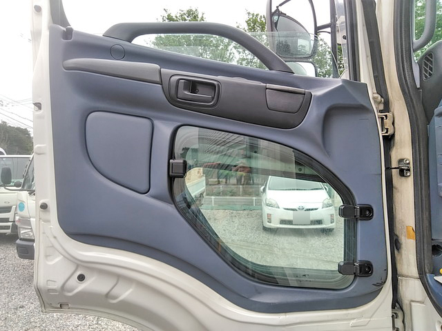 日野プロフィアアルミウイング大型（10t）[写真26]