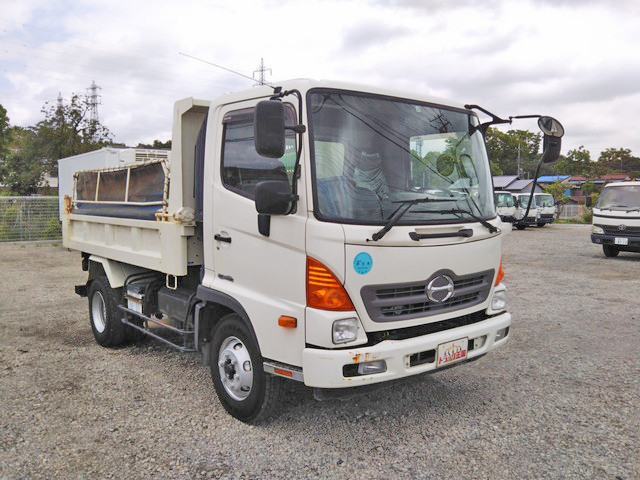 日野レンジャーダンプ中型（4t）[写真03]