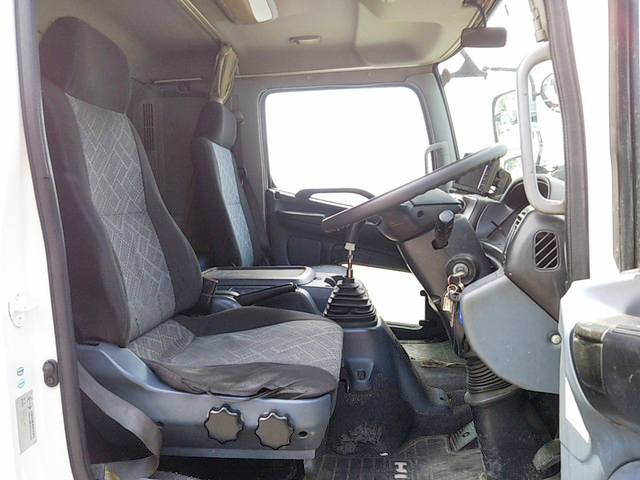 日野レンジャーユニック3段中型（4t）[写真30]