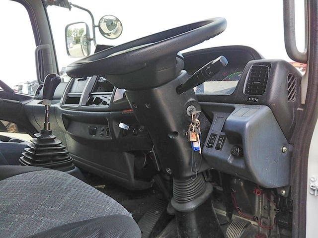 日野レンジャーユニック3段中型（4t）[写真31]