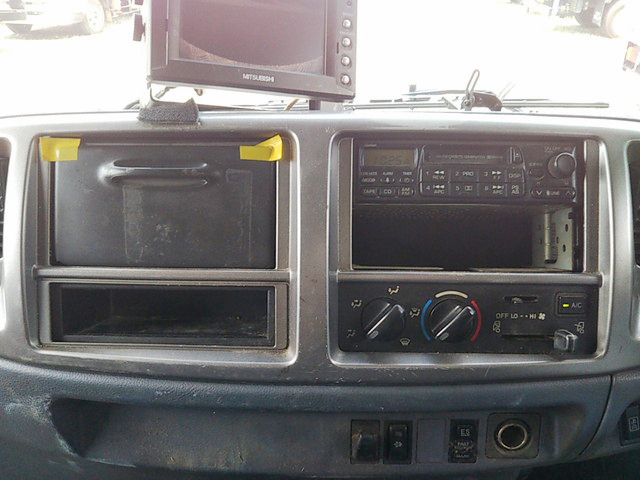 日野レンジャーユニック3段中型（4t）[写真38]