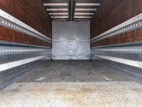 いすゞフォワードアルミウイング中型（4t）[写真13]