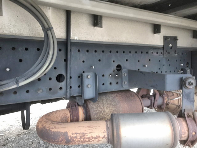 いすゞフォワードアルミウイング中型（4t）[写真23]