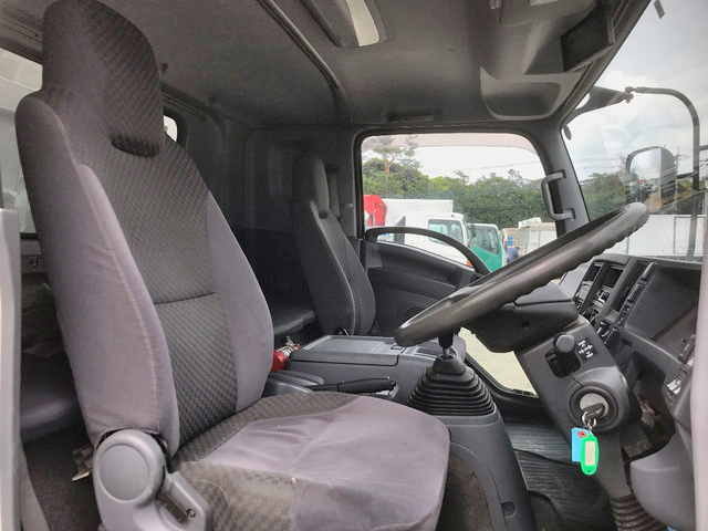 いすゞフォワードアルミウイング中型（4t）[写真31]