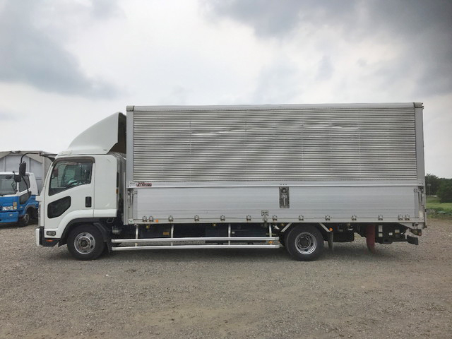 いすゞフォワードアルミウイング中型（4t）[写真05]