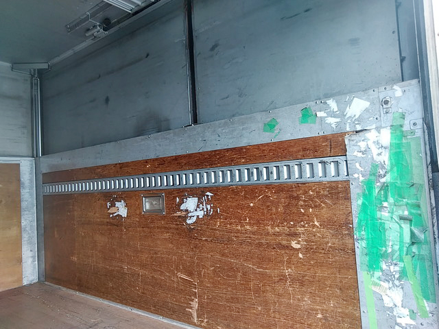 三菱ふそうキャンターアルミバン小型（2t・3t）[写真12]