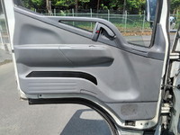 三菱ふそうキャンターアルミバン小型（2t・3t）[写真26]