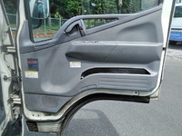 三菱ふそうキャンターアルミバン小型（2t・3t）[写真27]