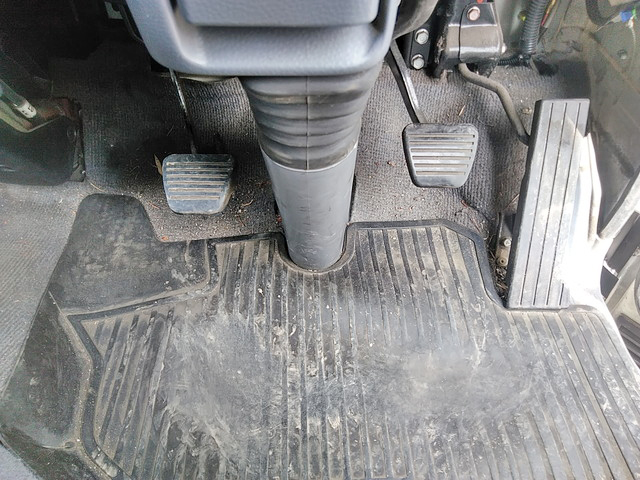 三菱ふそうキャンターアルミバン小型（2t・3t）[写真36]