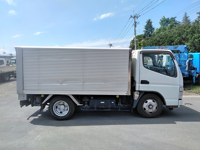 三菱ふそうキャンターアルミバン小型（2t・3t）[写真06]