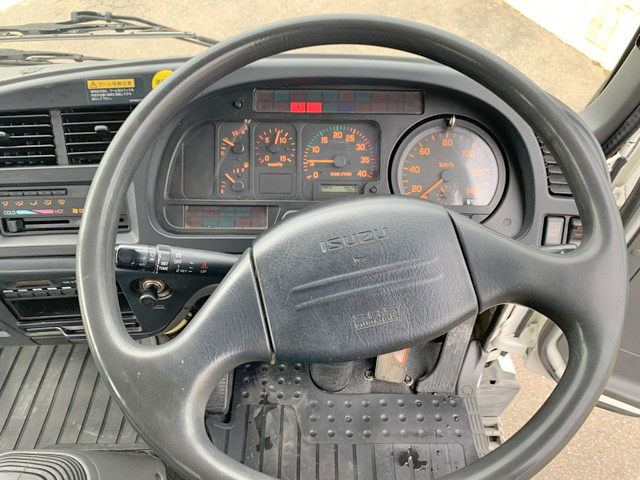 いすゞフォワードセルフクレーン4段増トン（6t・8t）[写真38]