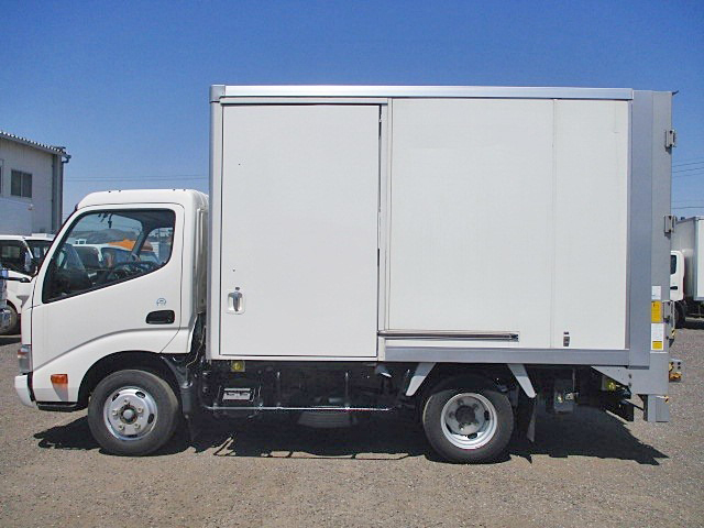トヨタダイナパネルバン小型（2t・3t）[写真05]