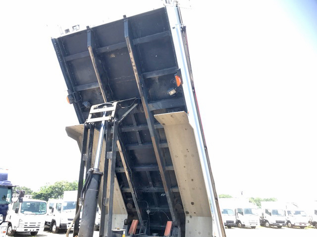 日野プロフィアダンプ大型（10t）[写真22]