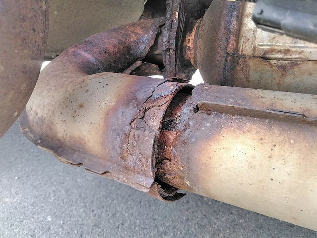 三菱ふそうキャンター平ボディ小型（2t・3t）[写真17]