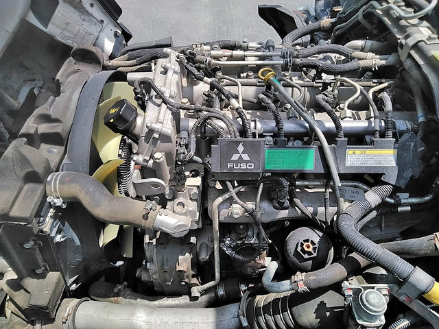 三菱ふそうキャンター平ボディ小型（2t・3t）[写真27]