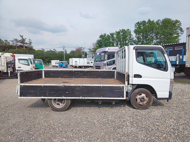 三菱ふそうキャンター平ボディ小型（2t・3t）[写真08]